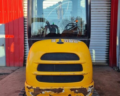 AKCE JCB 8018