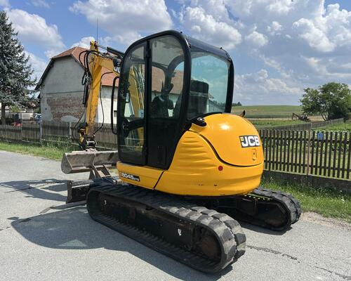 bagr JCB 8045 ZTS | 2015 | 4 400 MTH | hyd. svahovka