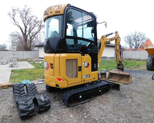 CAT 301.8, Bourací kladivo CAT + Hydraulická svahovka