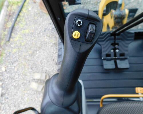 CAT 301.8, Bourací kladivo CAT + Hydraulická svahovka