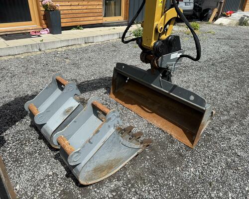 Cat 302.7 CR