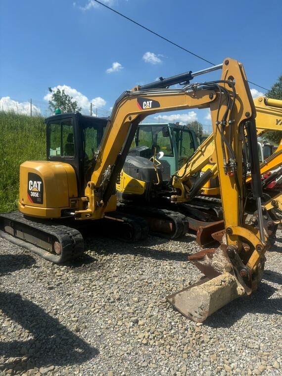 Cat 305