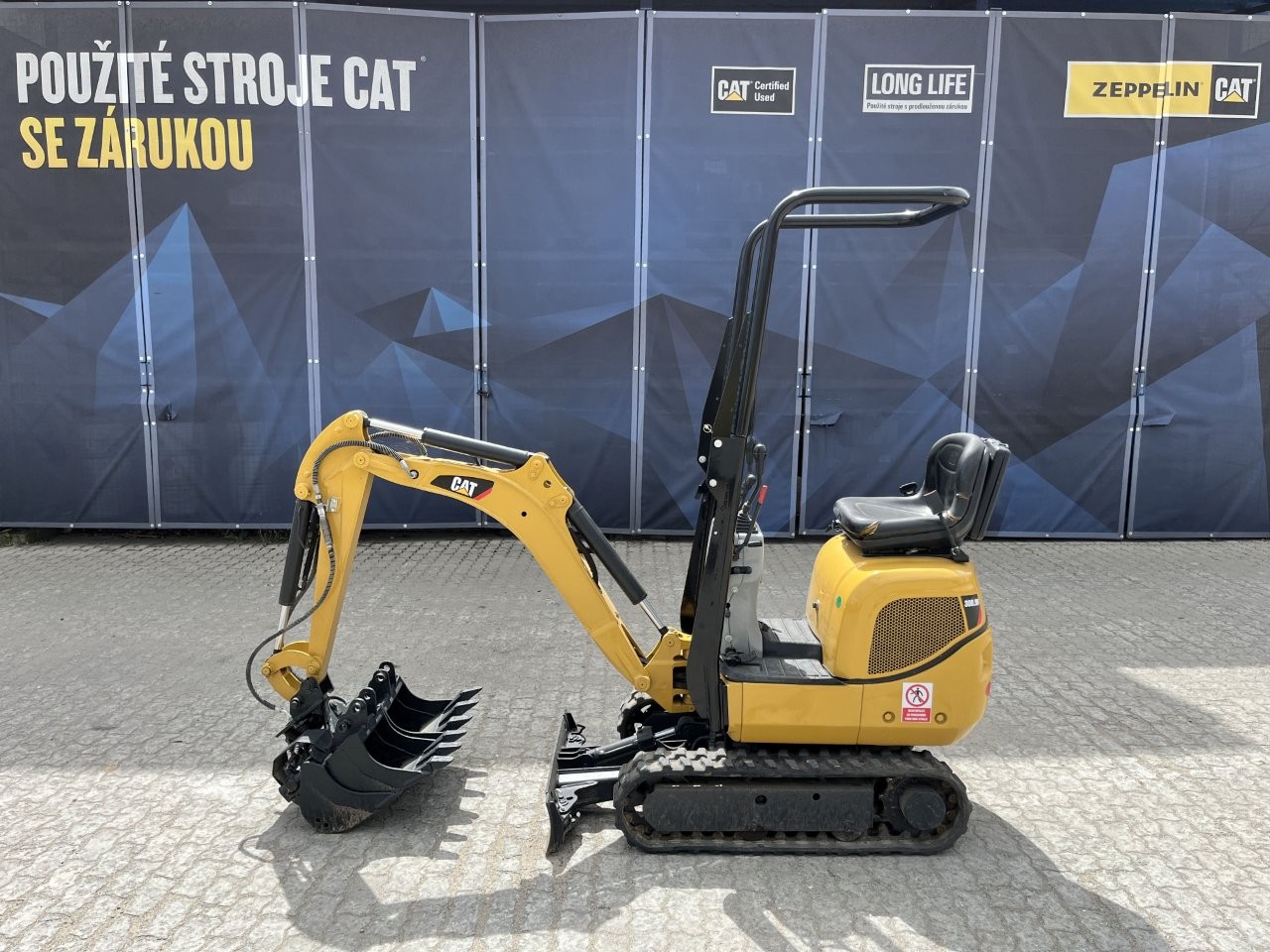 Caterpillar 300.9D