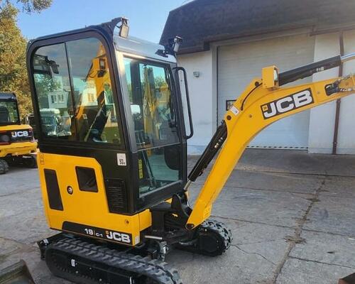 Demonstrační JCB 19C 220mth, hydraulická svahovka