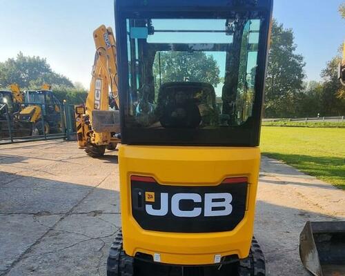 Demonstrační JCB 19C 220mth, hydraulická svahovka