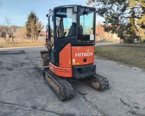 Hitachi ZX26U-6CR Powertilt