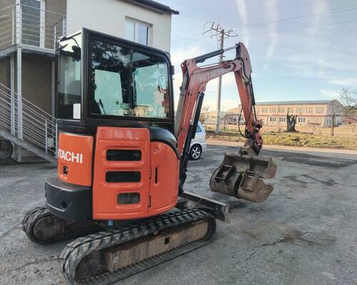 Hitachi ZX26U-6CR Powertilt