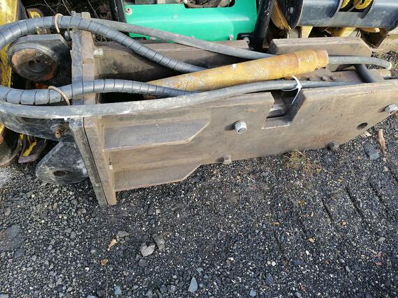 Hydraulické bourací kladivo ZTS HRK 800 po servisu 