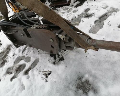 Hydraulické bourací kladivo ZTS HRK 800 po servisu 