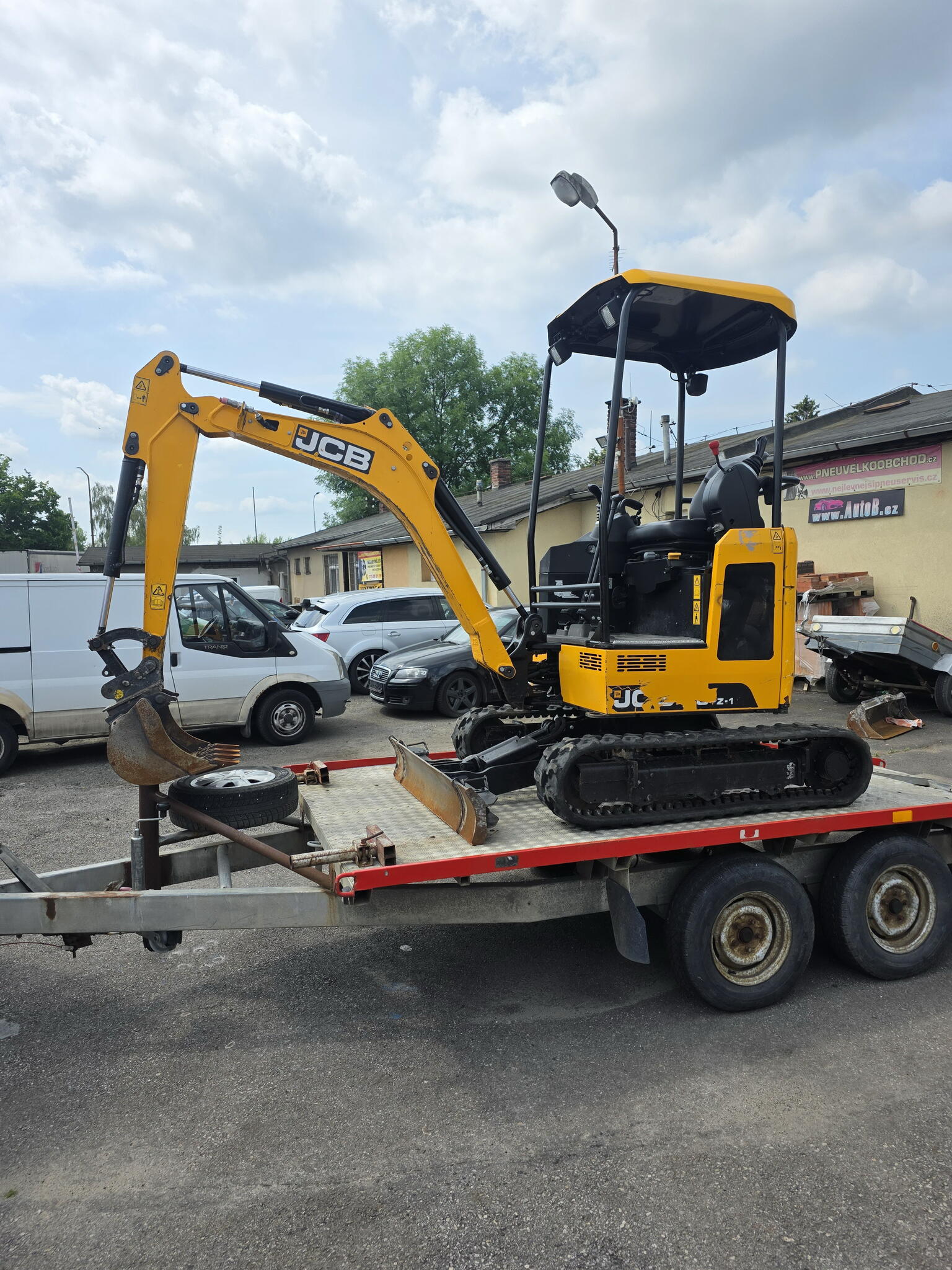 JCB 18Z-1 Prodloužené rameno
