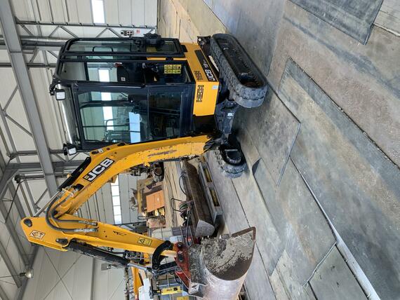 JCB 19C