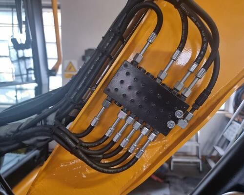 JCB 35Z s naklápěcím rotátorem Engcon, centr.mazání, A/C