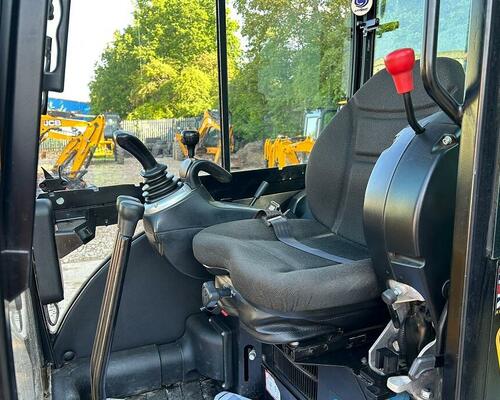 JCB 8025 2020 - pouze 1100mth, nulová otoč, TOP stav