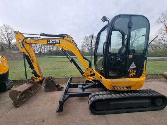 JCB 8030 ZTS 2017 - 3000mth - komplet servis
