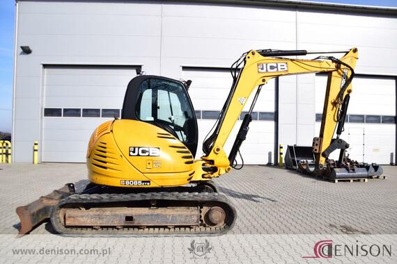 JCB 8058