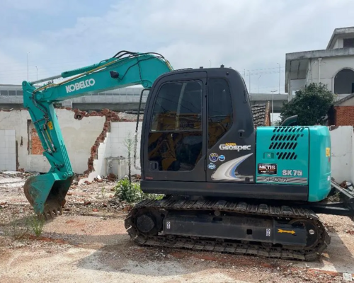 KOBELCO SK75