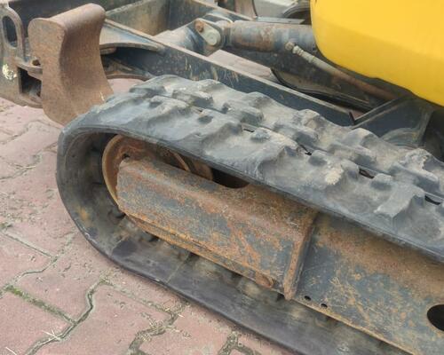 Komatsu PC16R