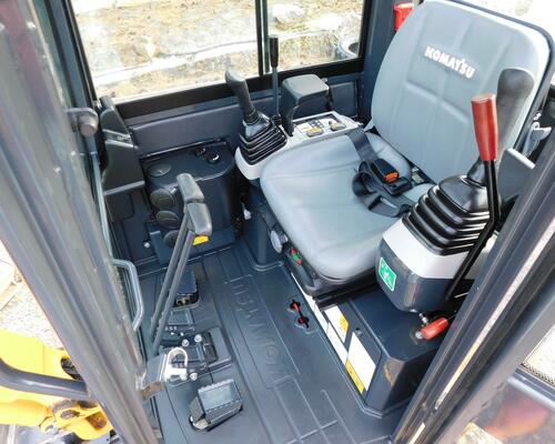 KOMATSU PC16R-3HS, 130 MTH