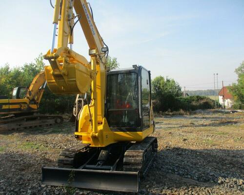 KOMATSU PC56