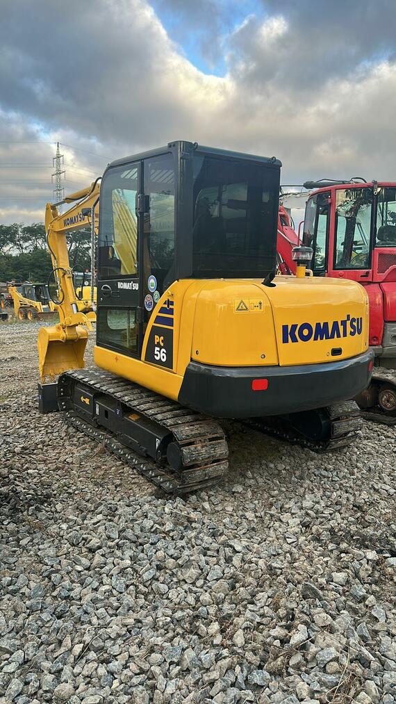 KOMATSU PC56
