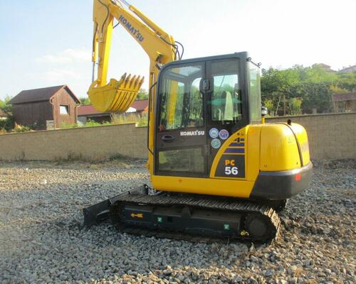 KOMATSU PC56