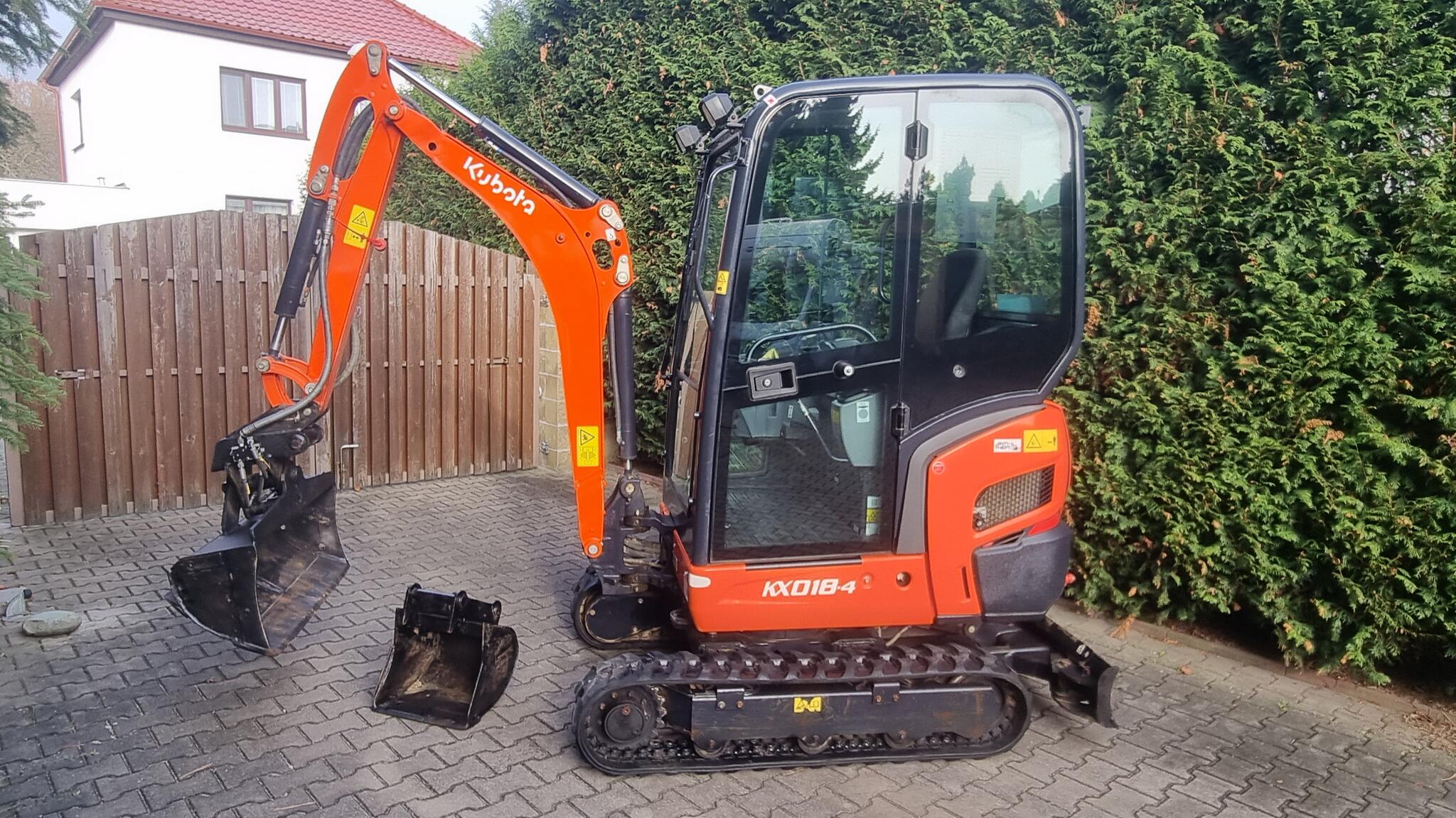  Kubota Kx 018-4 jen 800 MTH Hyd. svahovka + podkop