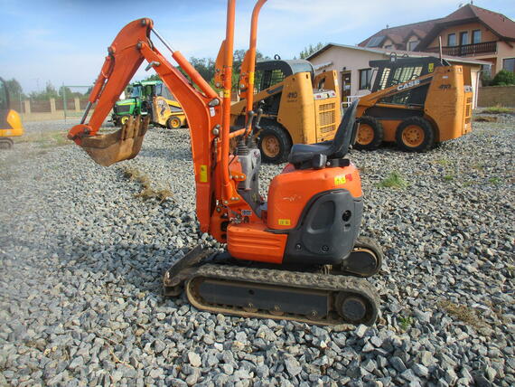 KUBOTA U10