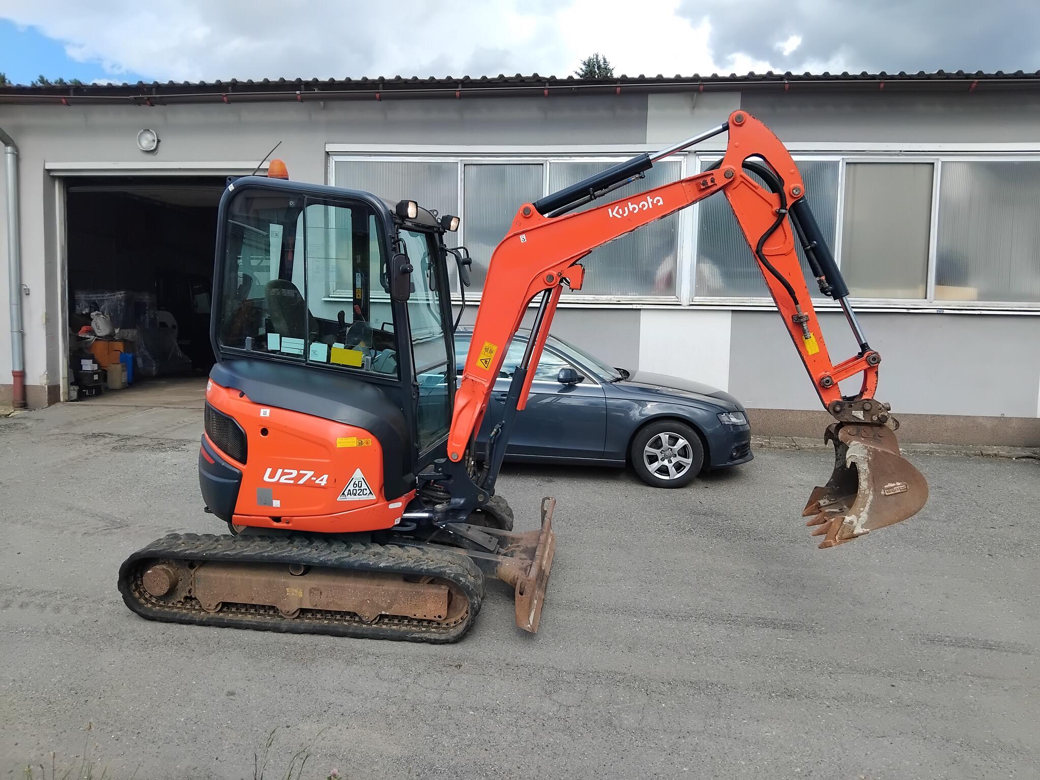 Kubota U27-4 2800kg prodloužené rameno
