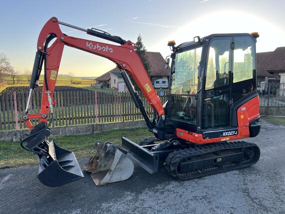 Mini bagr Kubota KX 027-4 hyd. svahovka + podkopy