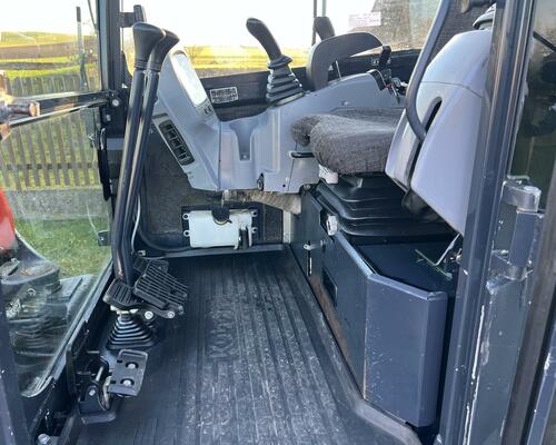 Mini bagr Kubota KX 027-4 hyd. svahovka + podkopy