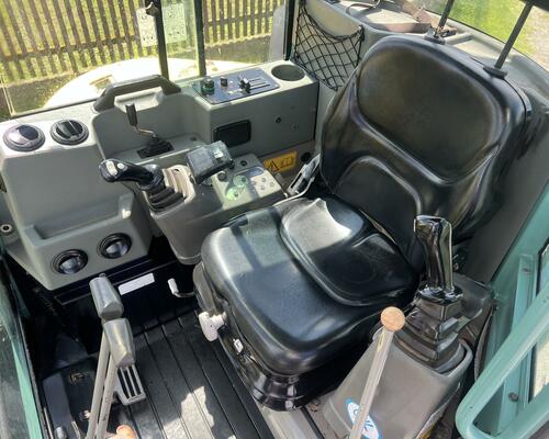 Mini bagr Yanmar VIO 50 bez přesahu zádě, 3x lžíce