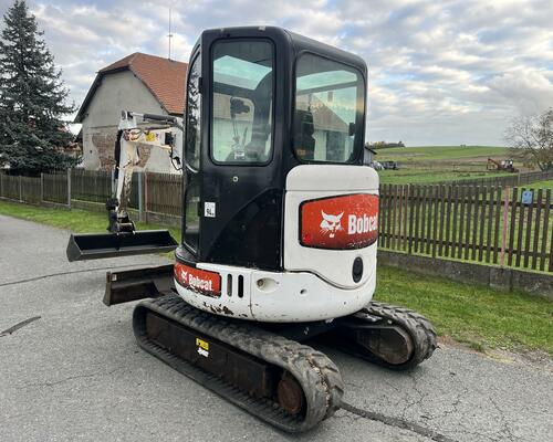 Minibagr Bobcat 425 G bez přesahu zádě, 2,7t
