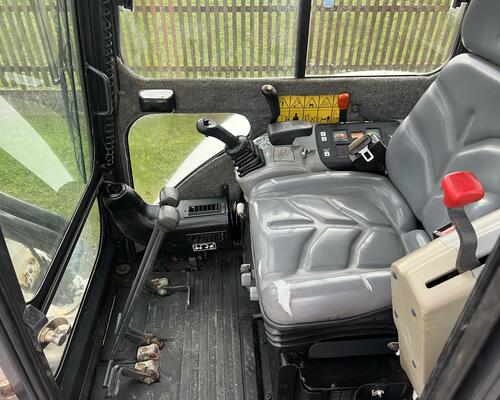 Minibagr Bobcat 425 G bez přesahu zádě, 2,7t