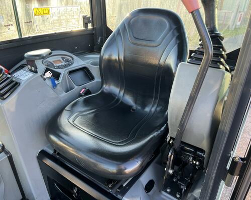 Minibagr Bobcat E17 hyd. podvozek, pouze 2.600mth