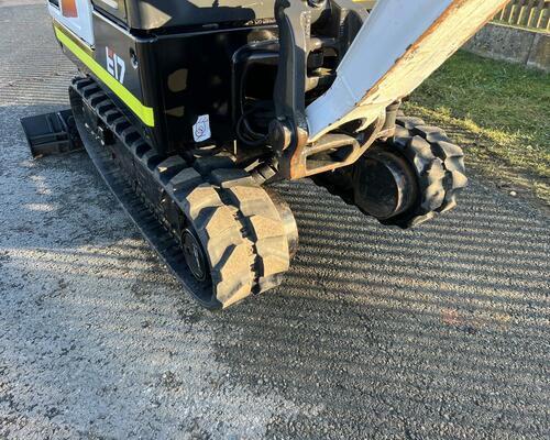 Minibagr Bobcat E17 hyd. podvozek, pouze 2.600mth, TOP CENA