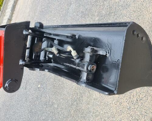 Minibagr Bobcat E19 Hyd. svahovka pouze 140Mth  jako nový