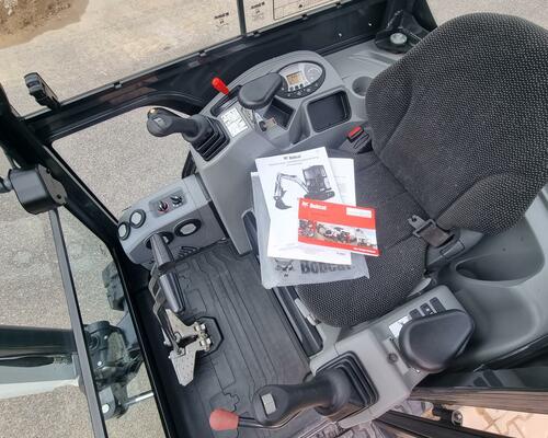 Minibagr Bobcat E19 Hyd. svahovka pouze 140Mth  jako nový