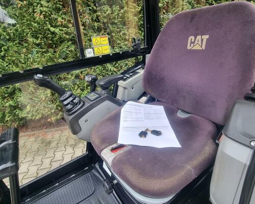 Minibagr Cat 301.7d r.v.2017 pouze 2250Mth -