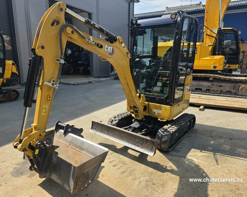 Minibagr CAT 301.8, r.v. 2023, 445 mth, 2x lžíce