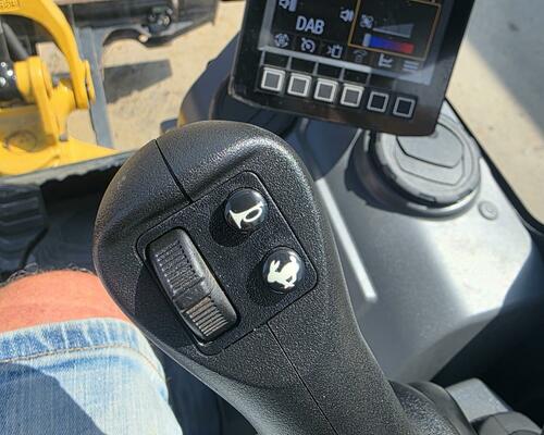 Minibagr CAT 301.8, r.v. 2023, 445 mth, 2x lžíce