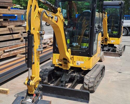 Minibagr CAT 301.8, rok výroby 2022, 563 motohodin, TOP