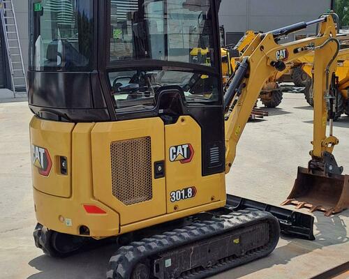 Minibagr CAT 301.8, rok výroby 2022, 563 motohodin, TOP