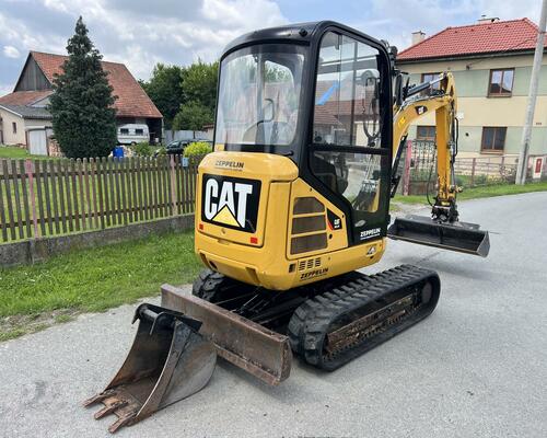 Minibagr Cat 302.4D hyd.svahovka / podkop, 2,5t