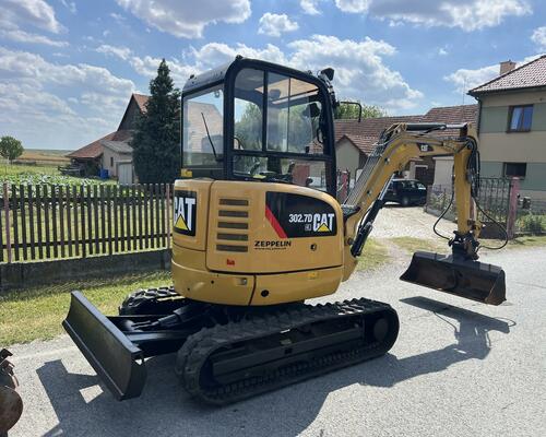 minibagr CAT 302.7D hyd.svahovka, 2x podkop / 2,7t