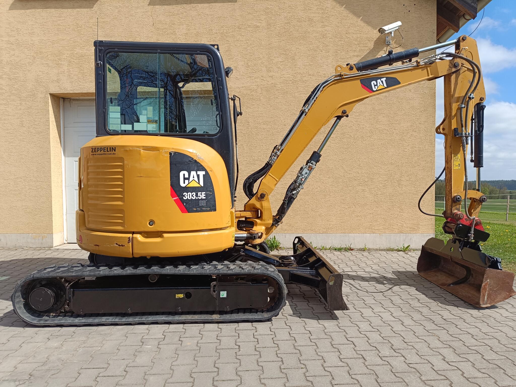 Minibagr CATERPILLAR 303,5 ECR - r.v.2017