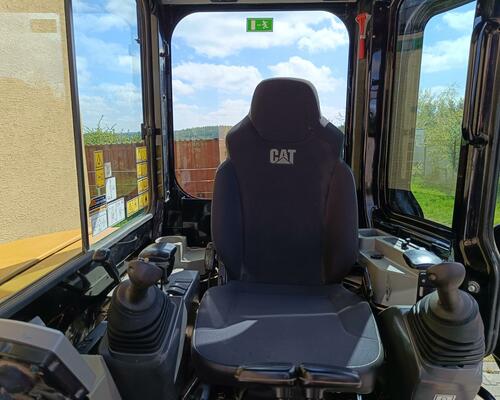 Minibagr CATERPILLAR 303,5 ECR - r.v.2017