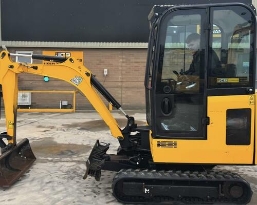 Minibagr JCB 16C-1, rok výroby 2021, 834 mth, 3x lžíce