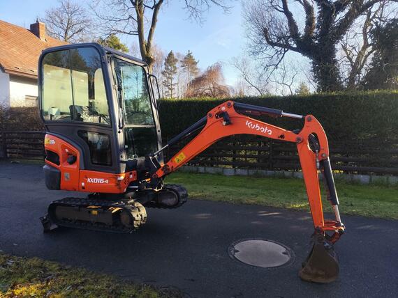 Minibagr Kubota KX016-4, rok 2016, 2100mth, roztah. pásy TOP