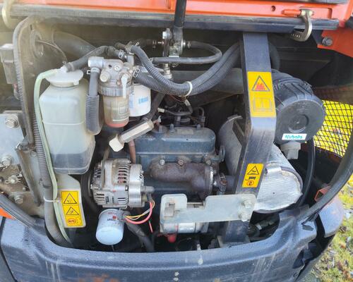 Minibagr Kubota KX016-4, rok 2017, 1800mth, roztah. pásy TOP