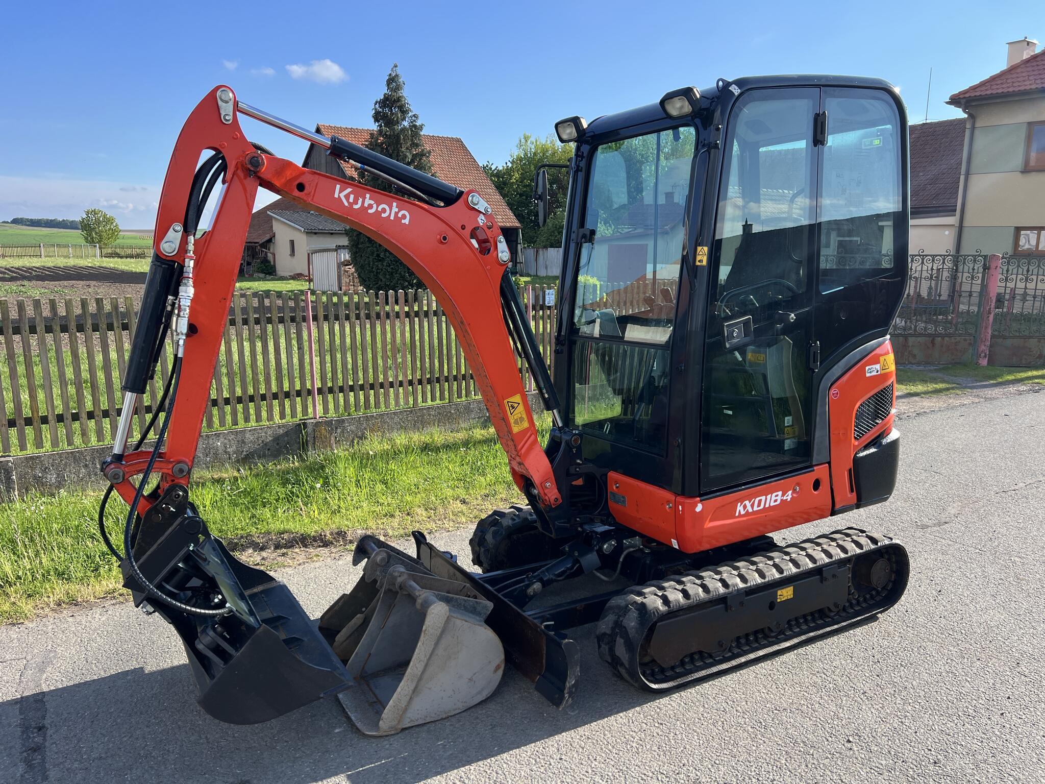 minibagr Kubota KX018-4 hyd.svahovka + hyd.podvozek/2x podkop
